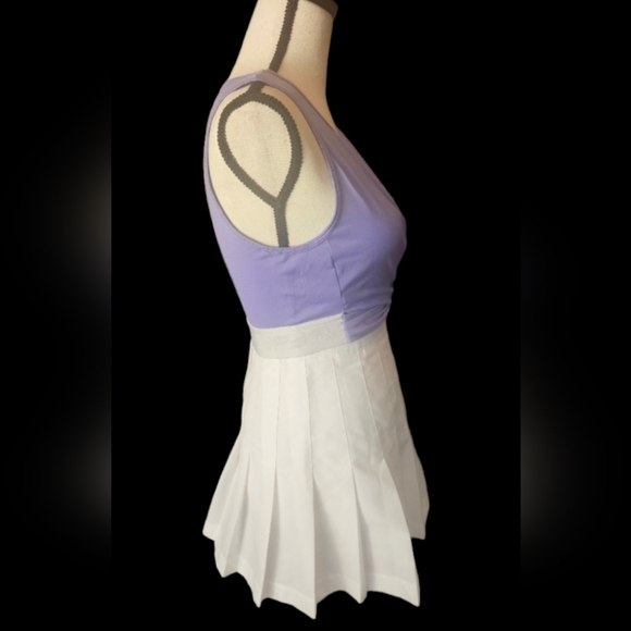 Fabletics Crossover Tops - Picture 4 of 11